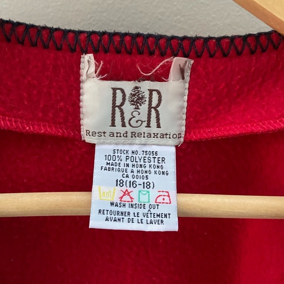 Vintage Crimson Fleece floral Embroidered Button Down Relaxed Fit Sweater Vest - Picture 2 of 3